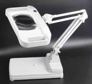 Large Lens Illuminated Magnifying Lamp Desktop LED Source Size 177mm X 113mm - Image 2