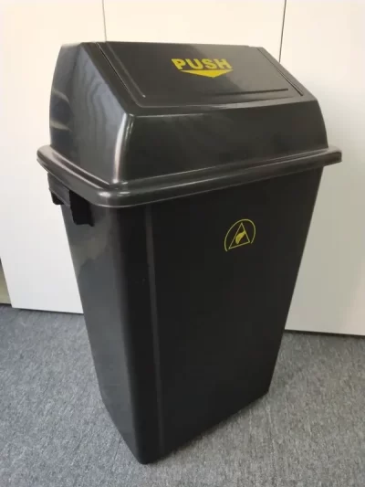 60L Cleanroom Plastic Large Capacity DES Garbage Bin With Lid 440*310*755MM - Image 2