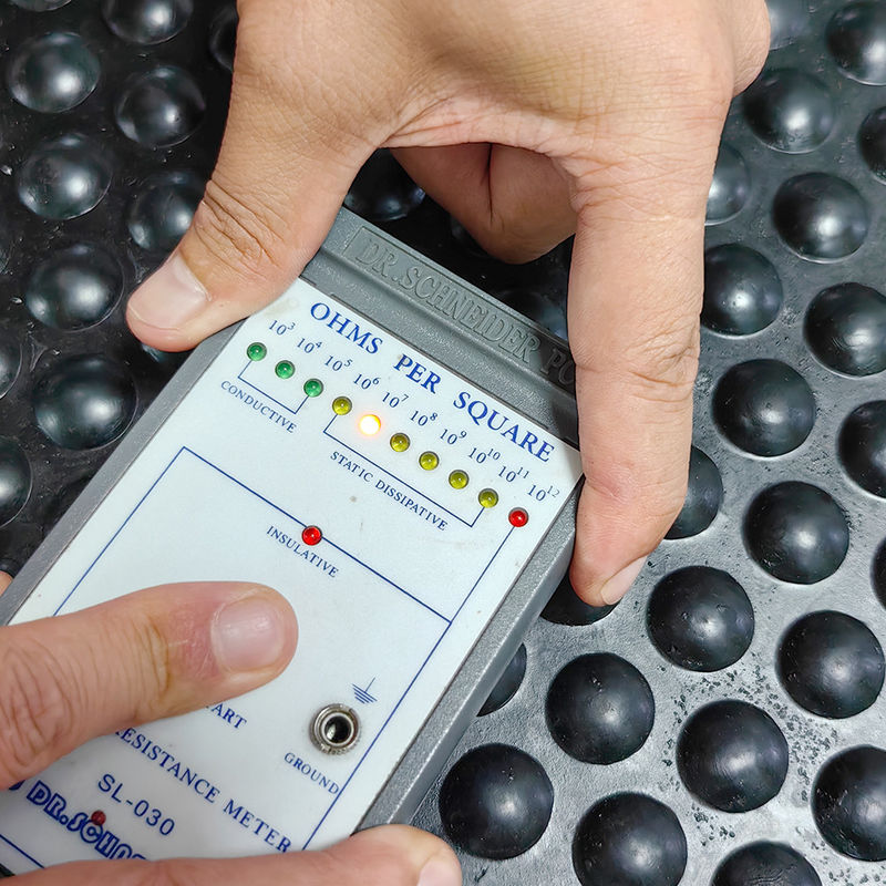 Black Rubber ESD Antistatic Cone Pattern Anti Fatigue Mat For Cleanrooms Semiconductor Workshops - Image 4