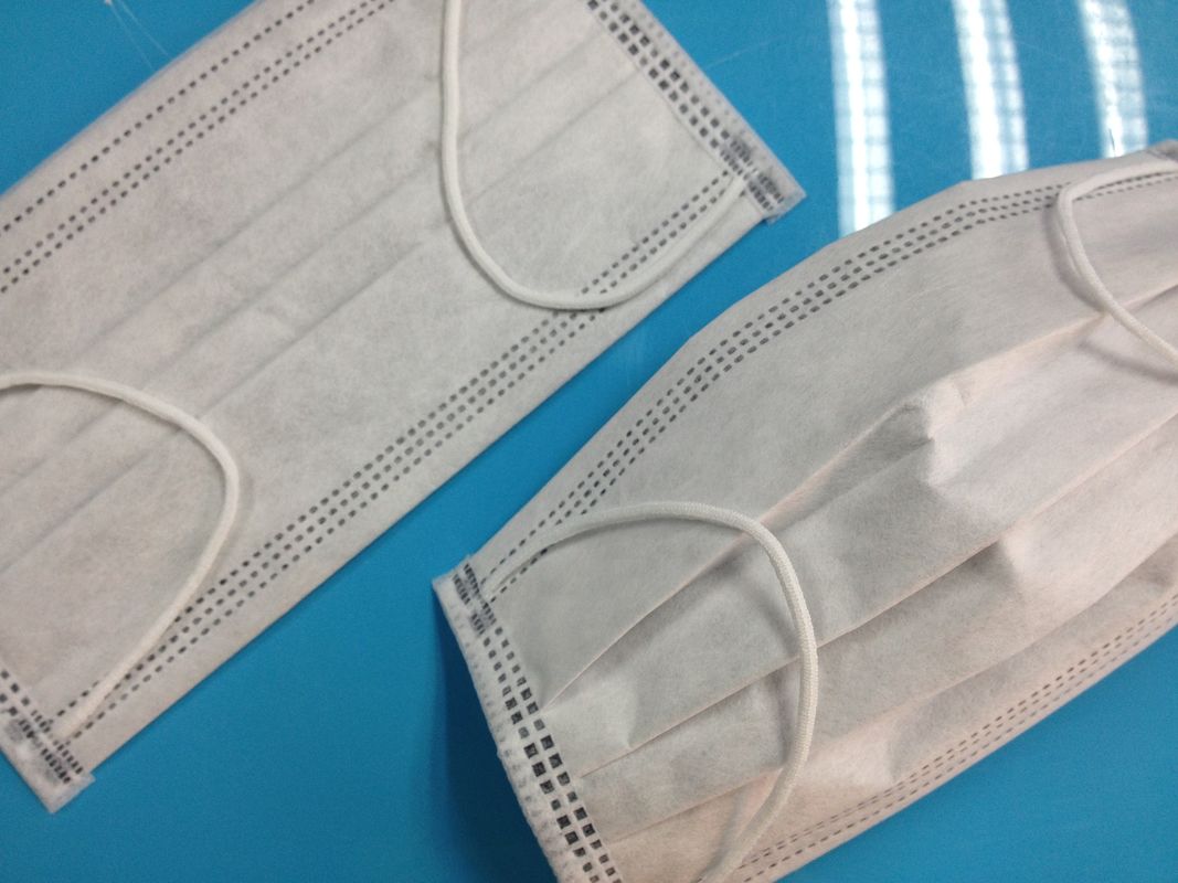 Latex Free Cleanroom Consumables Non Woven Carbon Face Mask 4 PLY Earloop - Image 3